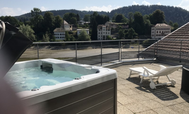 Jacuzzi et sauna, Villers-le-Lac, Hôtel-Restaurant Les Cygnes